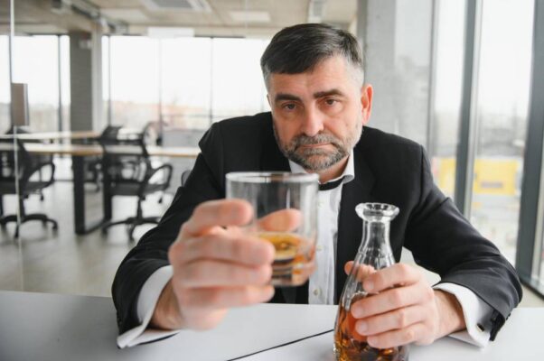 Wysokofunkcjonujący alkoholik: mity i fakty